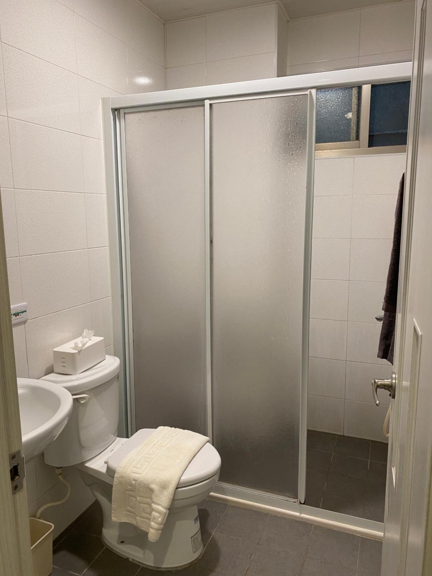 Ksf B&B Tainan Luaran gambar
